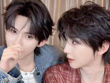 我的皮肤比较敏感
他休息不好会更敏感
#情侣💏 #甜甜的爱情 #郝熠然 #云旗