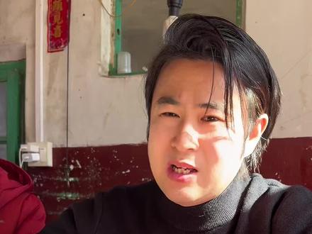 你们小时候爱吃饺子吗?有没有和我一样,不爱吃做熟了的海米、姜和妍希的?#就想说点大实话 #内容太过真实没毛病 #我的乡村生活 #搞笑 #农村生活 @DOU+小助手