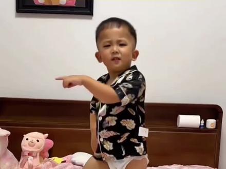 踏浪舞蹈教程 萌娃跳舞ai特效一键生成教程!#萌娃跳舞ai特效 踏浪广场舞 踏浪舞蹈教程 ai婴儿搞笑视频 小孩子跳舞视频 小孩子踏浪视频 小孩来跳舞的道具 踏浪舞蹈完整版幼儿 踏浪幼儿律动音乐 踏浪舞视频 #由小云雀seedance2.0制作 #小云雀AI #小云雀爆款马上成片 #小云雀seedance