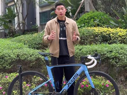 买套件送车,喜德盛AD500这款车还是比较推荐的。#喜德盛AD500 #二手公路车 #公路车推荐 #骑行 #抖音运动班