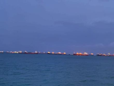 傍晚的马六甲海峡真的好美好安静。#马六甲海峡 #新加坡