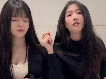 趣味游戏 一喊DJ就投降@沙雕大学生 @沙雕表妹
#趣味游戏 #聚会游戏挑战 #搞笑 #牌不错唉 #酒后行为艺术家