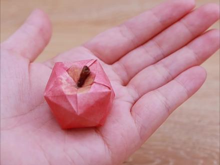 一张纸折超萌立体小苹果,新的一年折起来✨ 快艾特你的列表第一来折#折纸#折纸苹果#苹果#亲子手工