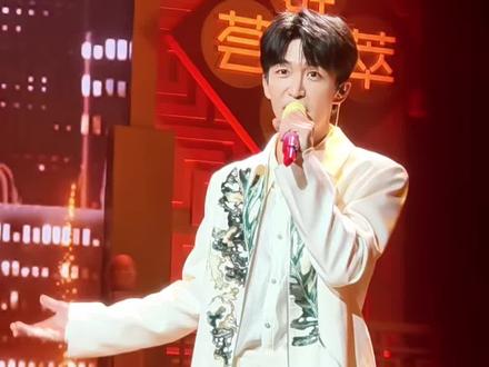 又一次在央视唱是我也是我们啦#黄子弘凡 #开门迎春晚 #是我也是我们
