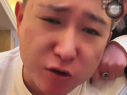 哈哈大晚上的看得我好欢乐啊#朱妈 #小贝#小小朱妈咪