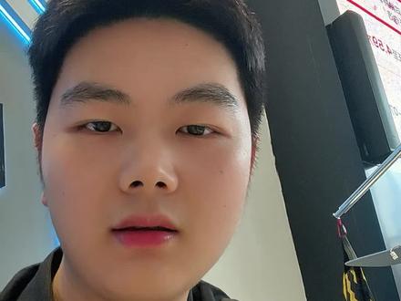 特斯拉销售岗面试全流程及高频问题。纯干货!记不住的点赞收藏! 大家如果有不清楚的地方,欢迎评论区交流,也可以私信我内推简历。祝大家都能拿到自己满意的 offer💪#特斯拉 #销售 #特斯拉面试 #面试 #00后