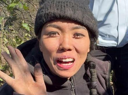 “张家界七星山骆驼杯”第20天,唯一的女选手“冷美人”体检通过,因广大网友喜爱 获得额外6666元奖励,冷美人:很开心但还是要回归初心比赛 #张家界七星山 #荒野求生 #荒野求生赛选手哪有不疯的 #冷美人