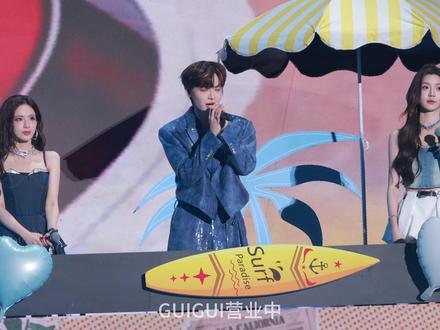 皮皮皮皮朱迅猛龙特蕾莎小软日记《海边探戈》无美颜直拍 #2025抖音直播盛典 #抖音直播盛典LIVE演唱会 #皮皮皮皮朱 #迅猛龙特蕾莎 #小软日记