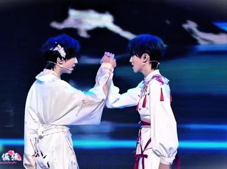 九尾狐和麒麟的故事#奇文#左奇函杨博文