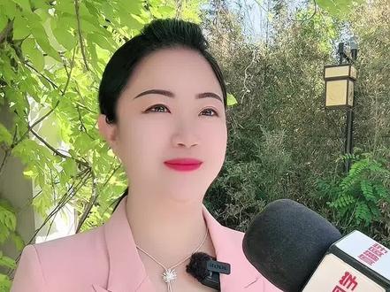 你知道母亲节最好的礼物是什么吗? #街头采访 #何静同学 #母亲节
