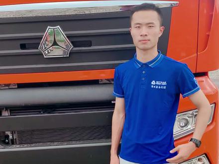 为什么汕德卡的车标和普通的中国重汽车标不一样?#卡车司机 #牵引车 #重卡