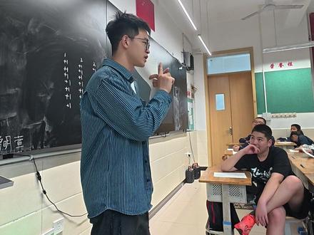 六年级学生写给 10 年后自己的一封信 就让这一颗子弹飘十年。这一封信也是直击心灵,看完既有对学生过早通透的担忧,也有对他们自主认知的欣慰。#写给十年后的自己一封信 #小学生作文 #时光来信 #成长 #青春