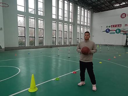 菏泽体育中考篮球运球全过程及注意事项。#菏泽中考体育 #体育中考 #篮球运球绕杆 #篮球