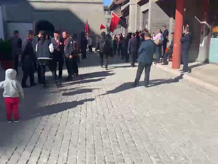 舒乐游青城|“炫彩金秋 漫游青城”昭君和亲沉浸式行走街景演艺
