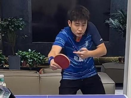 为什么专业运动员拧得又准又有质量??
黄晨教你打乒乓之——反手技术(七)
欢迎在评论区友好交流哦
#乒乓球 #乒乓球教学 @黄晨乒乓球