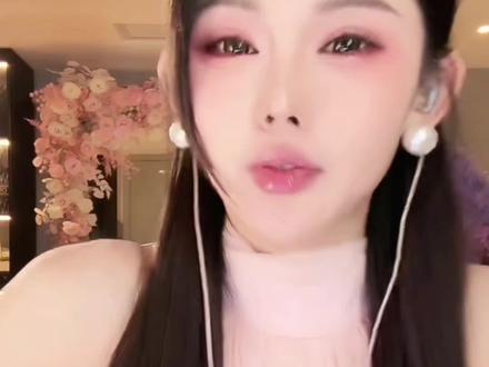 曲姐对待视频作品太用心了,曲姐最新作品点点赞分分享收藏记得三连,还有一件事《关外北风》已经上线了兄弟们点赞收藏分享推荐#曲岑兮#蒋一帆#歌曲关外北风 #每一片雪花都喊着回家回家 #蒋一帆新歌