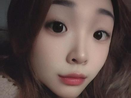 一个人睡不着,加个微信聊聊天呗,方便加吗?