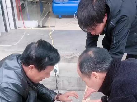 市场的能人异士们、自制麻将桌