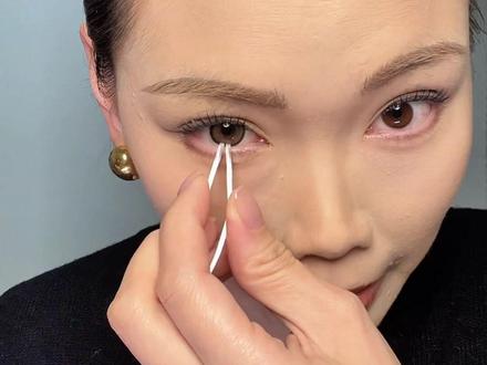 美瞳牢牢黏在眼睛上取不下来用这招!#小技巧 #美瞳
