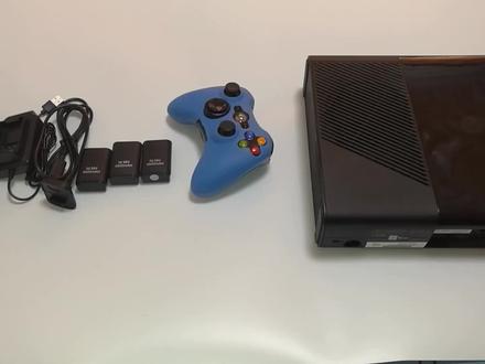 Xbox360 E版本 双破解系统游戏机简单介绍和试玩