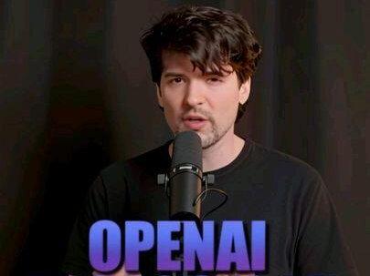 OpenAI 把 Responses API 的交互模式 从传统 HTTP 请求(REST/SSE)升级成 WebSocket 后,对“多工具调用的 Agent 场景”会带来巨大带宽节省和 20–40% 的速度提升,并解释了背后架构原因。
WebSocket 带来的根本变化
WebSocket 的价值不在“协议更快”,而在于它提供了一个长期保持的连接,保证同一会话的所有请求都打到同一台 API 服务器上(类似“粘性会话”)。
这样服务端可以在内存里保存该会话的上下文状态、缓存信息和鉴权结果,后续只要接收“本次新增的内容”(比如一个新工具结果或新消息),而不用反复传整段历史。
结果是:需要传输的数据量大幅下降(Theo 引用 OpenAI 给出的“带宽减少 90%+”量级说法),多次工具调用场景下端到端耗时也能缩短 20–40%。