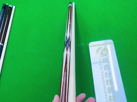 #上热门 最新到店一支二手的威利兵主苍穹,成色非常非常新,没有任何磕碰,搭配原厂金标max前节,有需要私信#台球是一种生活 #dou来打台球 #威利 #威利苍穹