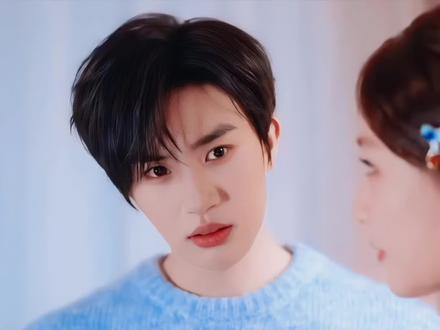 直到看到相册,残疾少爷才发现天降救赎的闪婚妻子暗恋自己十年…#那年冬至 #邓灵枢张翅那年冬至开播@听花剧场