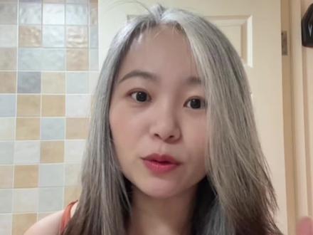 白发适合什么发型?我喜欢长卷发。#发型 #白发人不用染发了