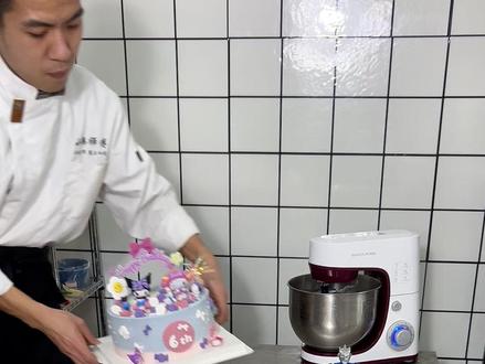今天分享一下地球蛋糕 渐变抹面制作教程! #烘焙人的日常 #蛋糕教程 #我是做蛋糕的 #抹面教程 #抖加小助手