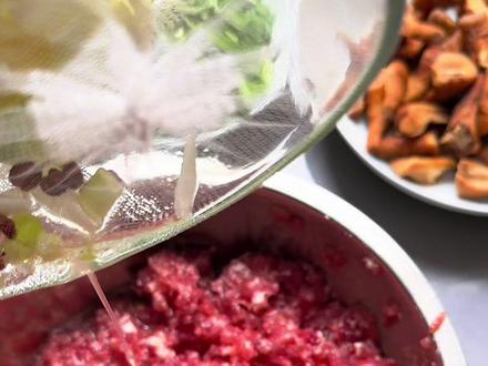 🥟各有各的丑法到底怎么才能过包好看,谁能教教我🤩#饺子的手法教程 #圆饺子包法 #厨神#抖音美食创作人