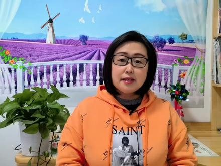 手把手教你使用手机无线反向充电功能,简单实用,老人也一学就会