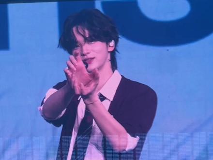 다 같이2/1高雄場純享版 不多說我跟家㬊先去登記結婚了@TWS_PLEDIS
#TWS #TWS高雄演唱会#撒娇舞#申惟 #42