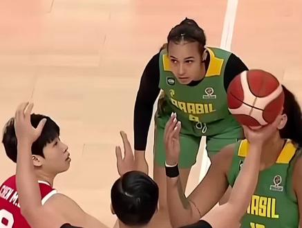 中国女篮加油……