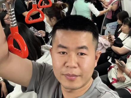 如果没有他你还爱我吗,#如果没有他你还爱我吗 #地铁偶遇 #练胆 #阿川突破自我