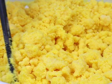 天冷要多吃玉米面,教你一个独特做法,比包子简单,比油条好吃 #玉米饼 #粗粮细作 #千层饼 #在家做美食