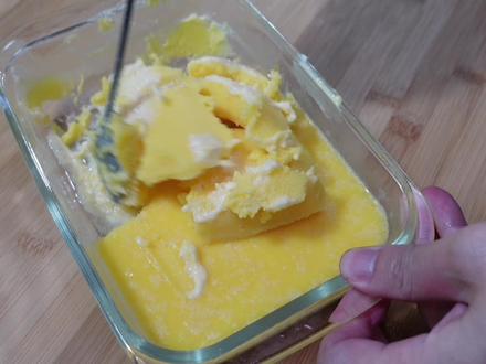 做面包的黄油本身含有水,配方标准无水黄油,烘焙师品质溶解试验 #在家做美食 #美食vlog #银翔龙