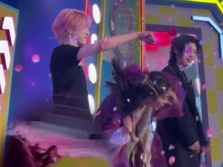 #乌兰图雅老师对不起 谁橙想呢,观众们并没有批评我,反而给了我一些和颜悦色的鼓励!