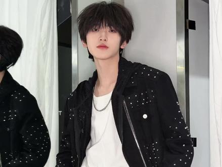 仅代表个人观点!!!#左奇函#佟弋@枳涩羊函 @Pihriy. @露露 @左小禹 @oo。 @又见梨花季^