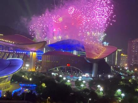 青运会开幕了,这是最好的时代,属于中国青年最好的时代#青运会开幕式 #烟花秀