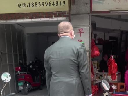炸猪肝你吃过吗?哈哈哈,这是一家小俩口掌勺的老字号餐厅,古早味,藏在小巷子里,好这口的,let's go#泉州美食 #跟着抖音来探店 #同城好店推荐 #本地人爱吃的店 #泉州探店