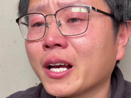 #一定要跟妈妈好好说话
跟妈妈说话的时候,一定要好好说话,因为妈妈的世界很小里面装满了你……#情感 #感恩父母 #妈妈的世界很小里面装满了你 #孝顺父母