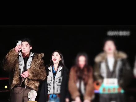 “幸福这个词太难理解了 棣月可以一直示范下去吗?”棣月乐山正片糖点合集!
#棣月系 #王鹤棣沈月 #宇宙闪烁请注意王鹤棣沈月