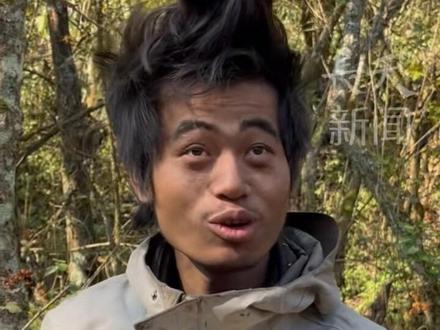 “返祖选手”#林北 爆笑秀发型,扒拉几下头发直飞冲天,秒出哪吒“我命由我不由天”同款发型。#荒野求生