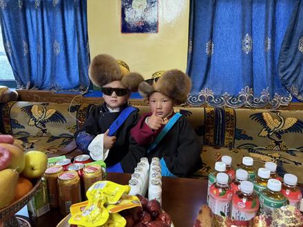 新年快乐
新歌今晚八点
山南藏晚不见不散