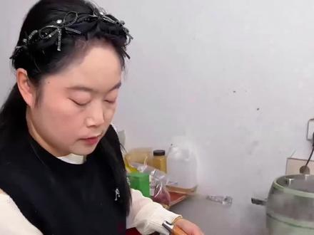 包白菜馅的饺子只要多做这一步,让你鲜掉大牙 #包饺子 #白菜猪肉馅饺子 #饺子馅料调味汁