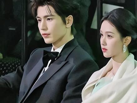 来个导演递本子啊!快!#陈都灵#张凌赫#恨海情天#星光大赏