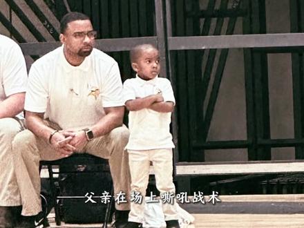 喝AD钙奶的小教练!6岁的年纪就执教了4年! #篮球也有温度 #篮球