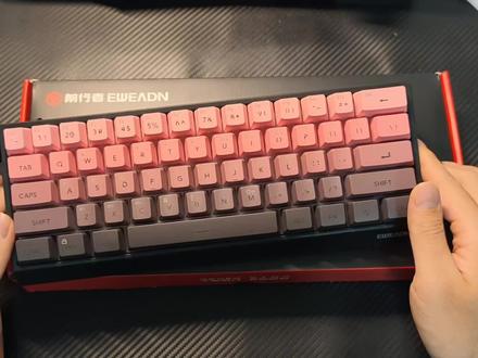 前行者F61键盘体验,61键布局,更小巧轻便,玩游戏很舒服。#键盘 #三模键盘 #前行者键盘 #游戏键盘