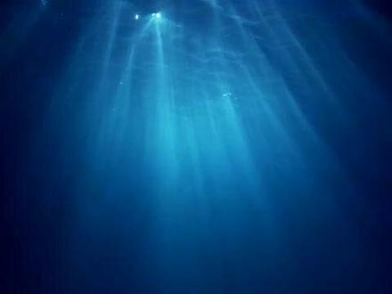 k2598梦幻阳光线穿过蓝色海水海底波纹荡漾led视频素材