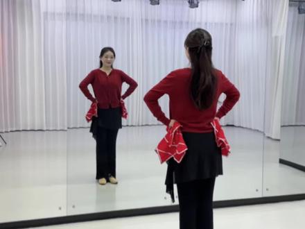 哎呀 这是谁家大美人~#谁家大美人 #民族舞 @DOU+小助手